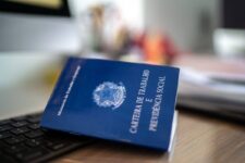 emprego:-alto-tiete-tem-mais-de-1,9-mil-vagas-nesta-quarta-feira;-confira